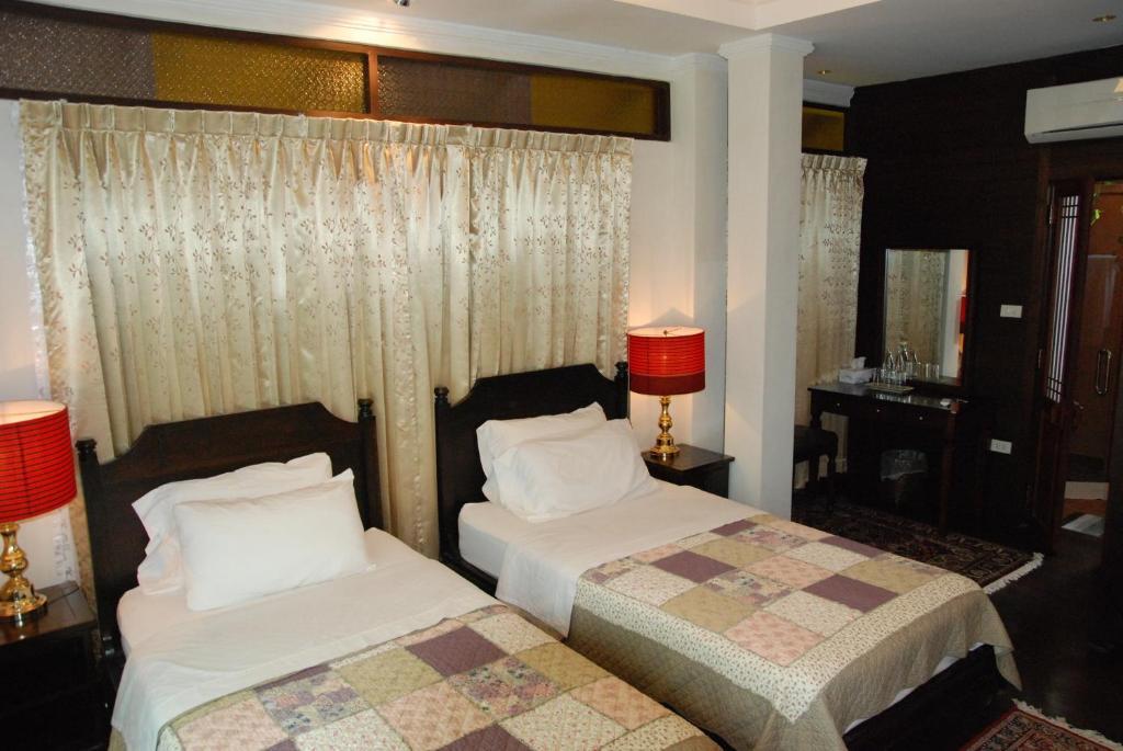 Santitham Guest House Chiang Mai Exterior photo