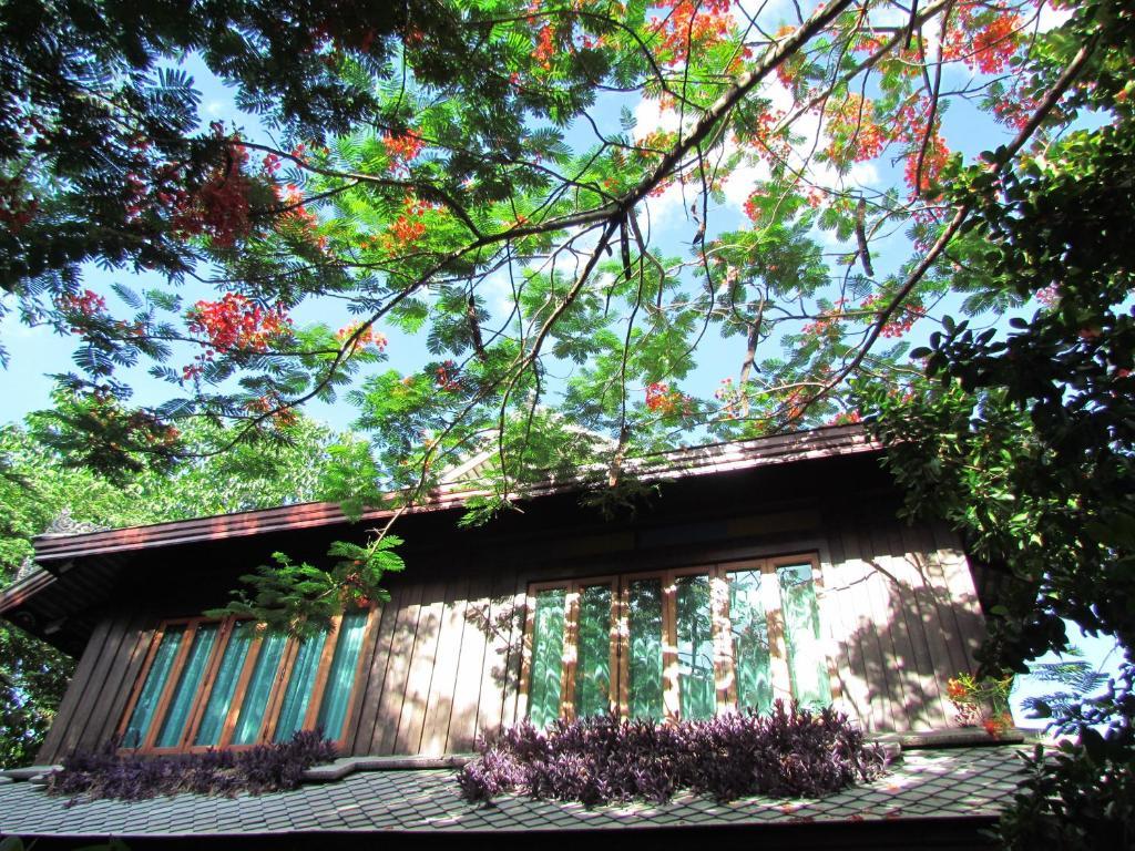 Santitham Guest House Chiang Mai Exterior photo