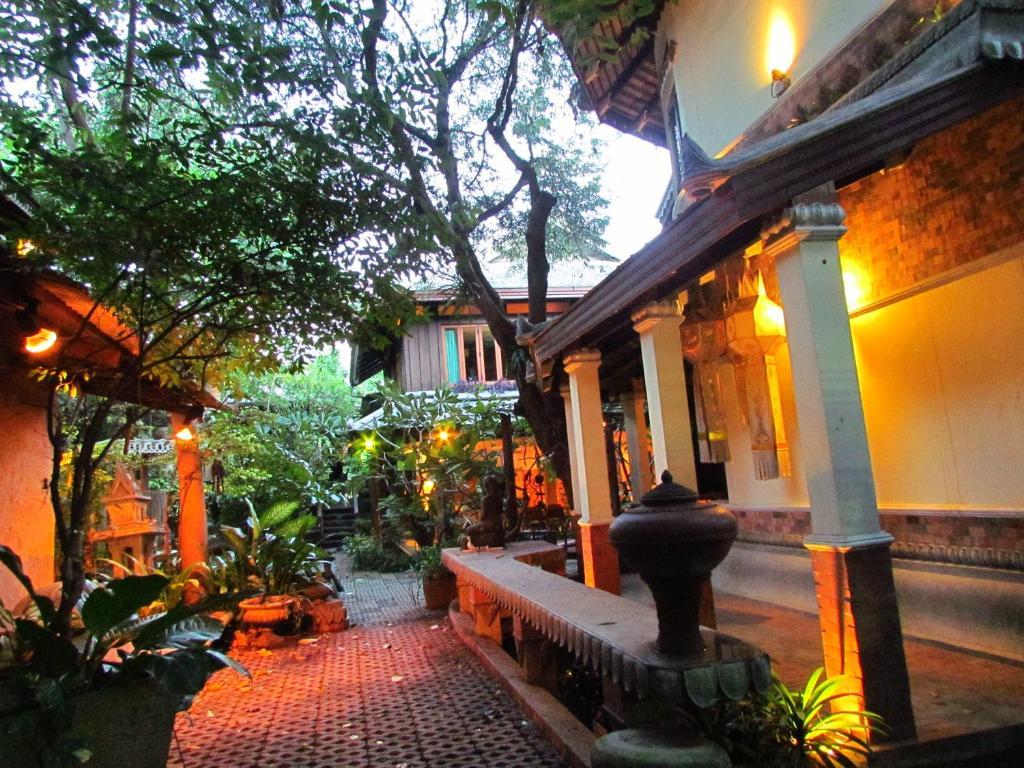 Santitham Guest House Chiang Mai Exterior photo