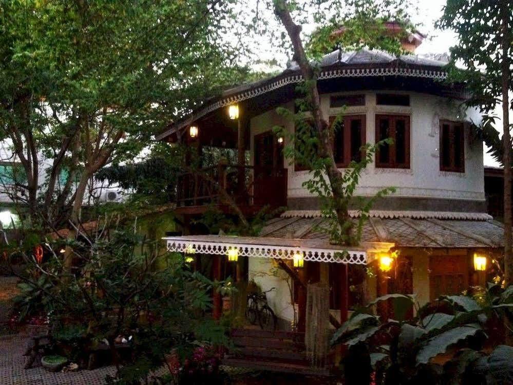 Santitham Guest House Chiang Mai Exterior photo