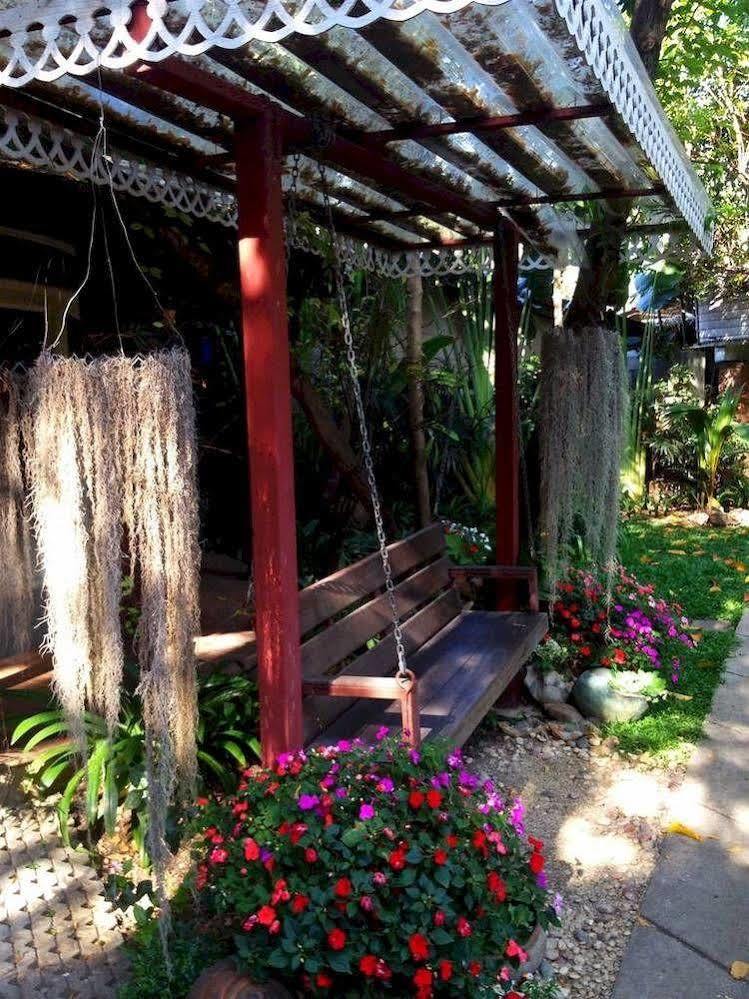 Santitham Guest House Chiang Mai Exterior photo