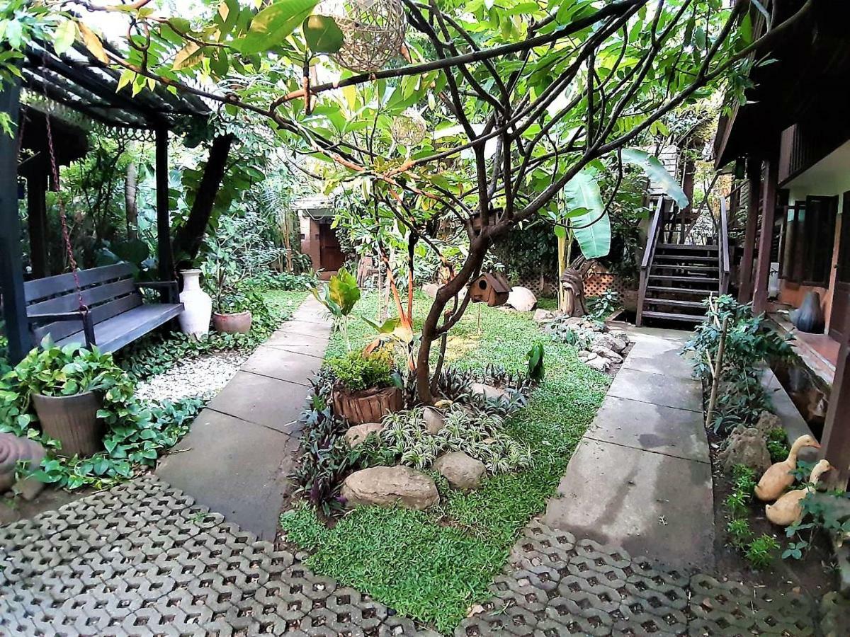 Santitham Guest House Chiang Mai Exterior photo